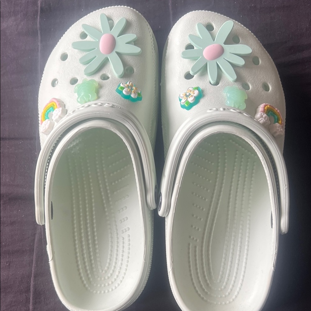 CROCS Classic Clog. Mint Green